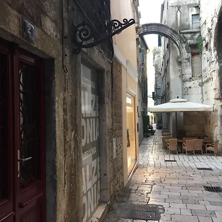 Apartment Get Luxury Split