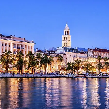 斯普利特哥特豪华公寓 *